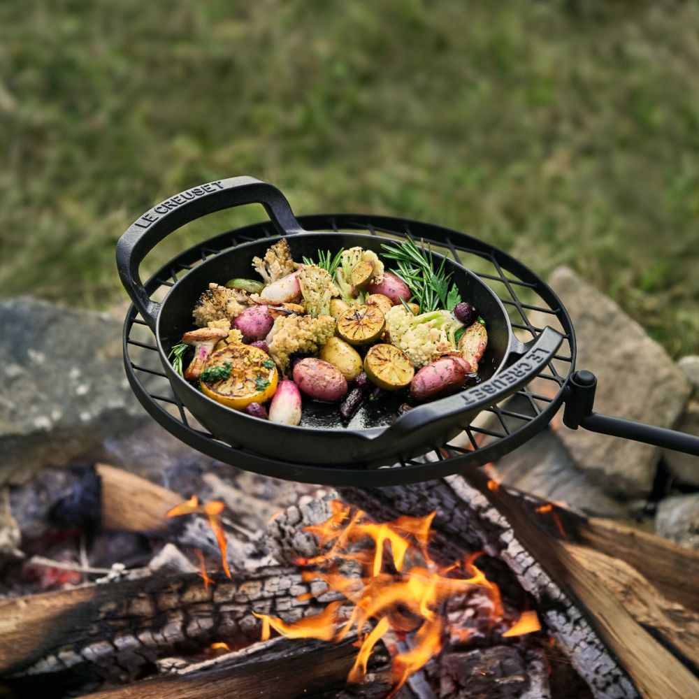 231016_lecreuset_editorialthreehero_square_0441.jpg