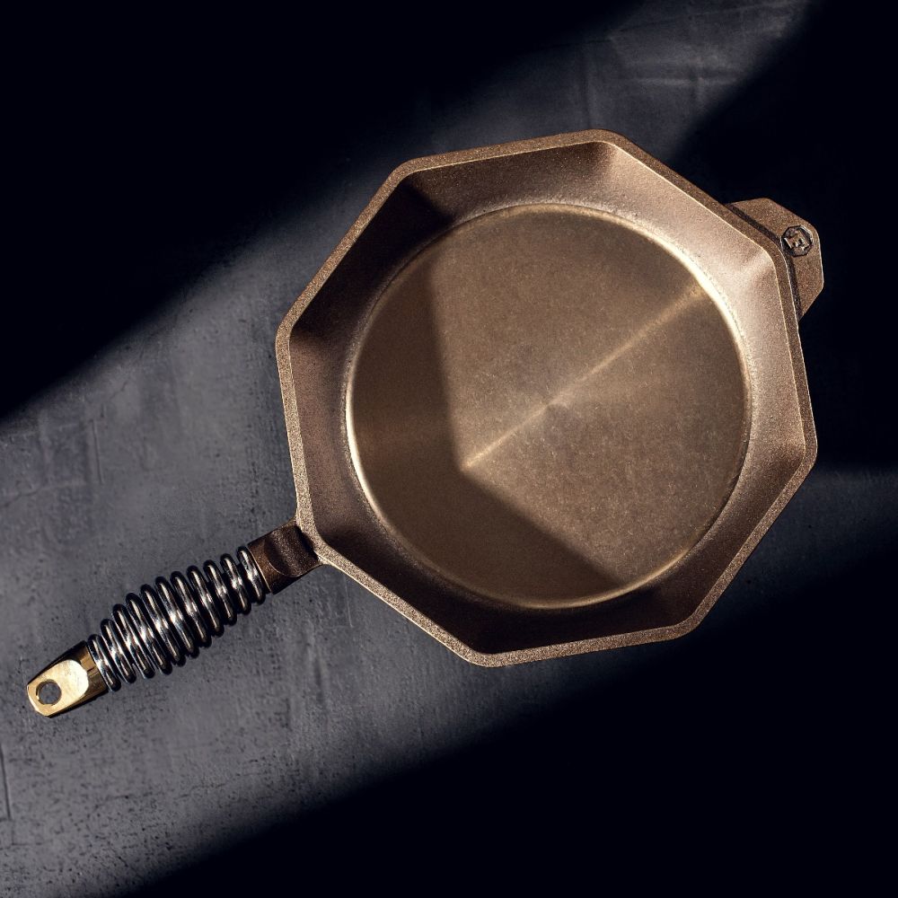 finex-skillet-8-lifestyle.jpg