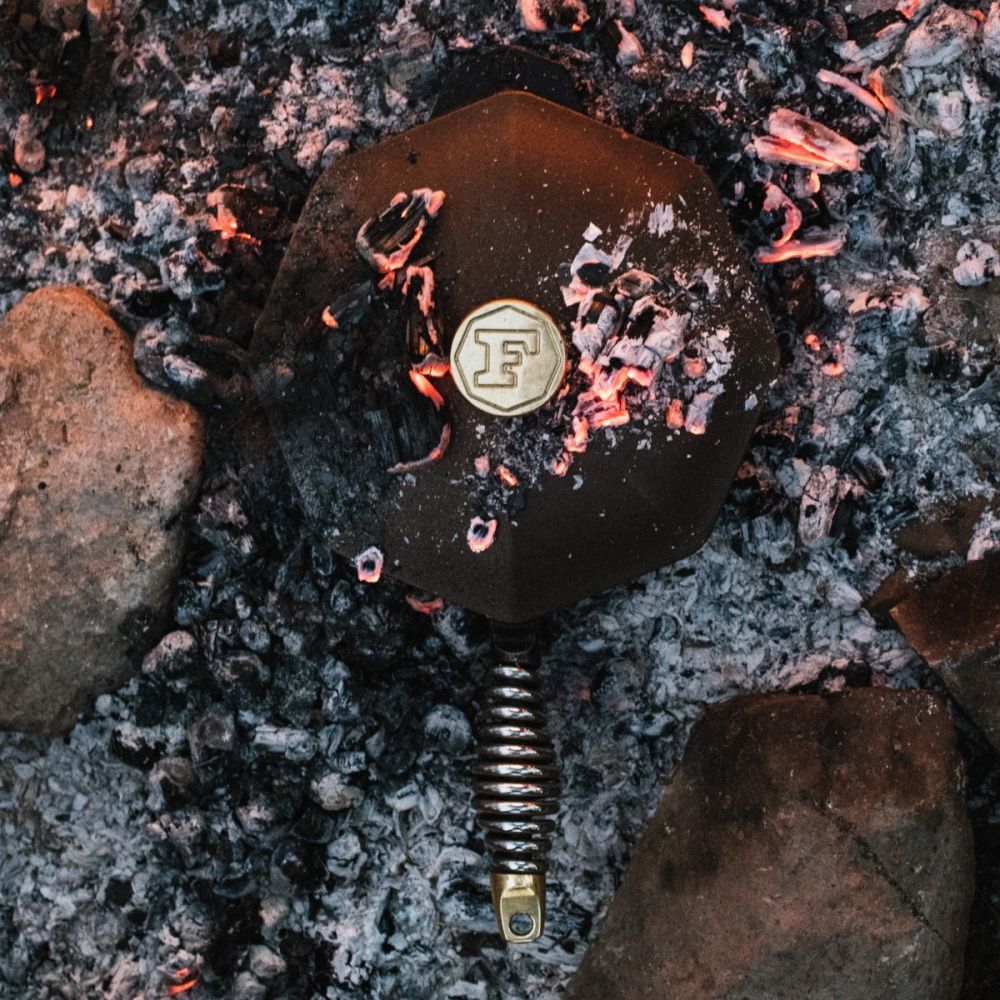 finex-skillet-8-with-lid-campfire-cooking_1_.jpg