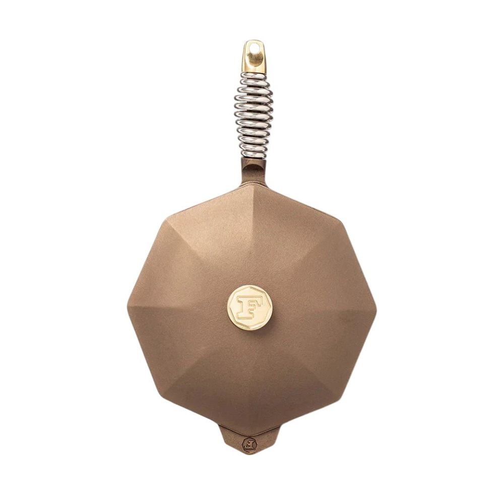 finex-slim-skillet-lid-10-1_7e51d725-beab-4861-9f49-77c236ee3f9e-photoroom.jpg