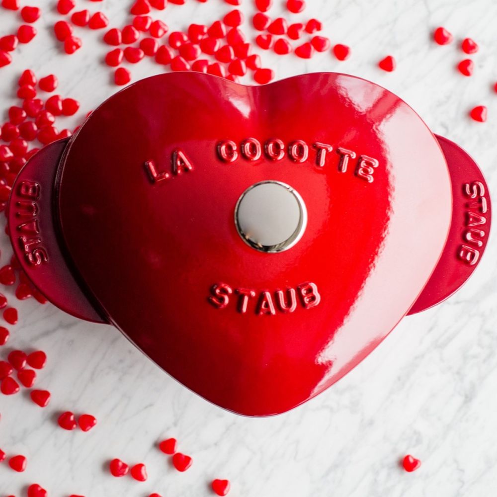 staub_heart_cocottes-1.jpg